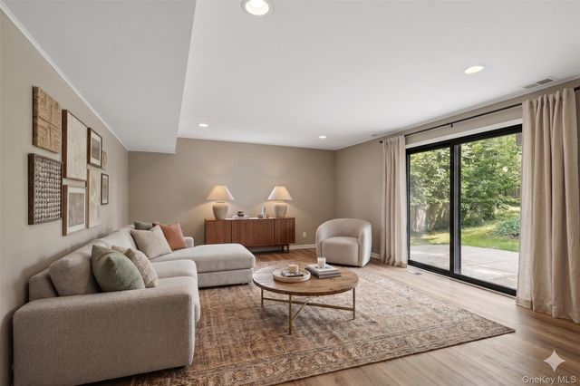 41 Shepherds Drive, Scarsdale, NY 10583