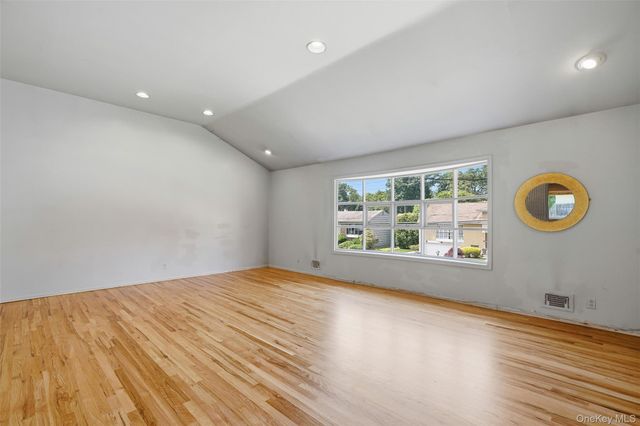 41 Shepherds Drive, Scarsdale, NY 10583