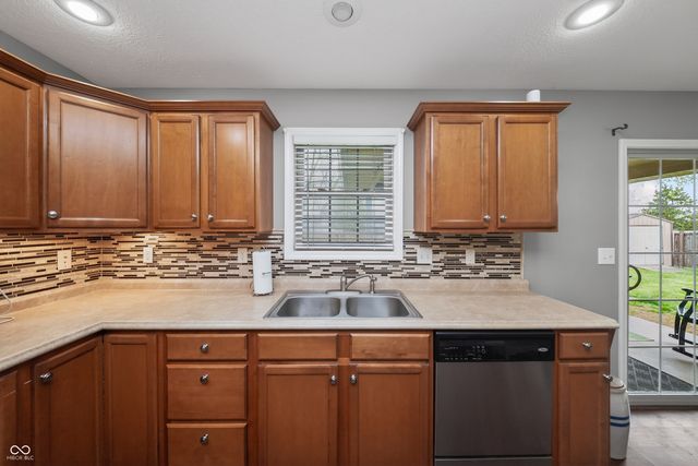 1839 Richards Drive, Seymour, IN 47274
