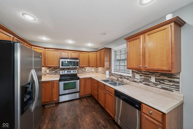 1839 Richards Drive, Seymour, IN 47274
