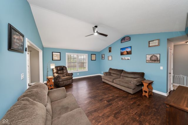 1839 Richards Drive, Seymour, IN 47274