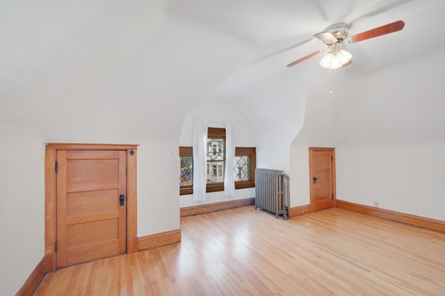 911 Lincoln Avenue CH, Saint Paul, MN 55105