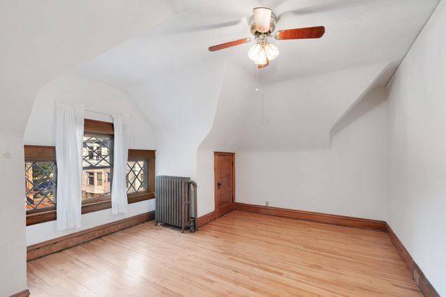 911 Lincoln Avenue CH, Saint Paul, MN 55105