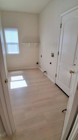 607 Riley Ford Ln, Stockton, CA 95206