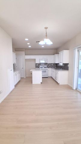 607 Riley Ford Ln, Stockton, CA 95206