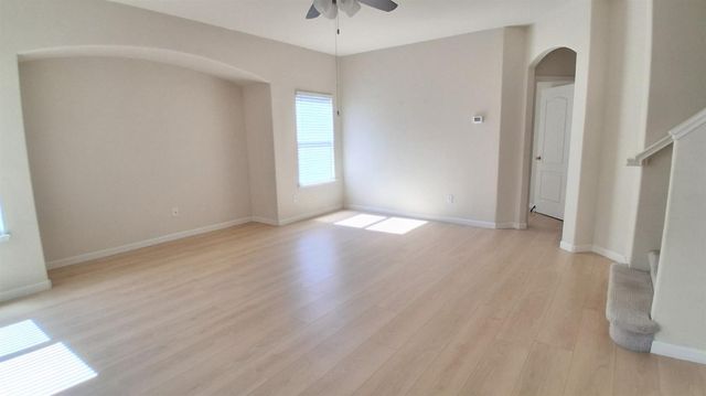 607 Riley Ford Ln, Stockton, CA 95206