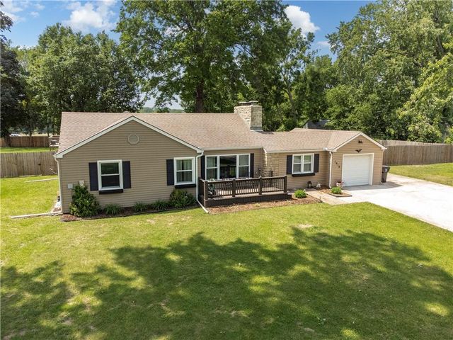 1916 James Downey Road, Independence, MO 64057