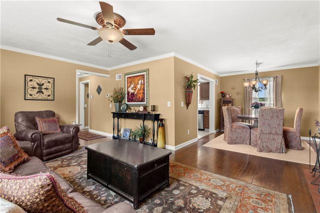 1916 James Downey Road, Independence, MO 64057