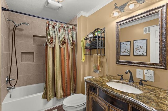 1916 James Downey Road, Independence, MO 64057