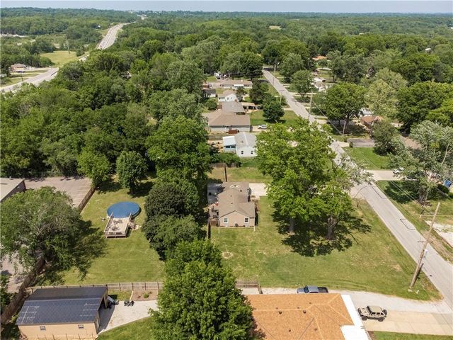 1916 James Downey Road, Independence, MO 64057