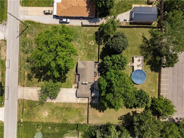 1916 James Downey Road, Independence, MO 64057