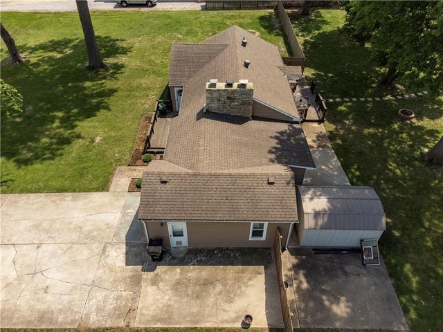 1916 James Downey Road, Independence, MO 64057