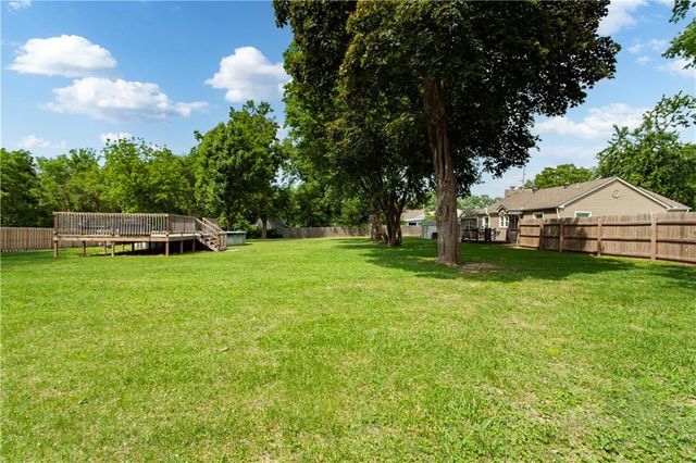 1916 James Downey Road, Independence, MO 64057