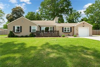 1916 James Downey Road, Independence, MO 64057