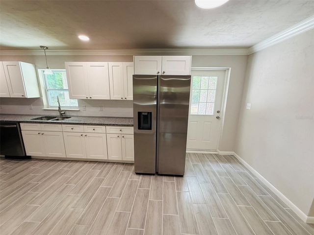 900 NW 39TH DRIVE, Gainesville, FL 32605