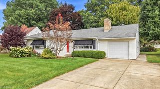 2083 Beechwood Street NE, Warren, OH 44483