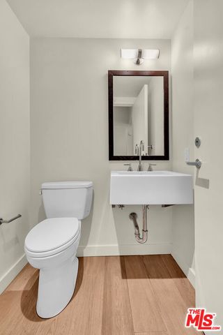 940 E 2nd Street 29, Los Angeles, CA 90012