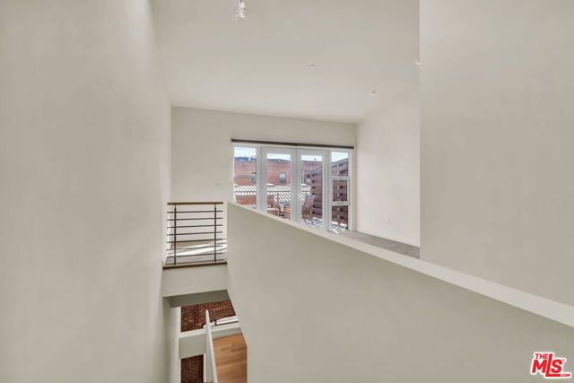 940 E 2nd Street 29, Los Angeles, CA 90012