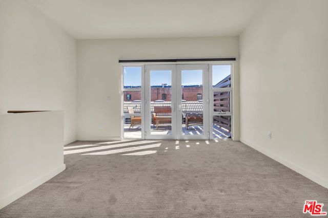 940 E 2nd Street 29, Los Angeles, CA 90012