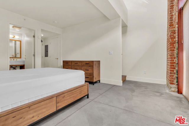 940 E 2nd Street 29, Los Angeles, CA 90012