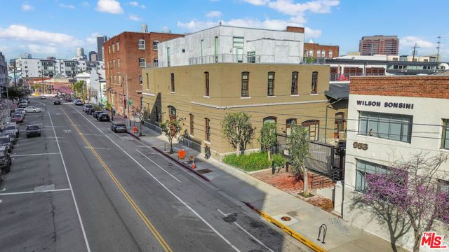 940 E 2nd Street 29, Los Angeles, CA 90012