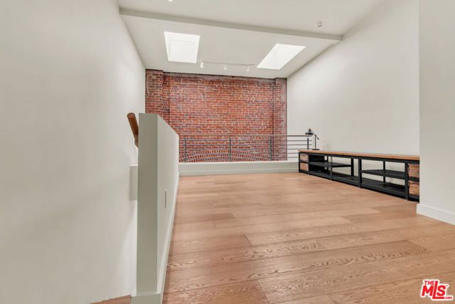 940 E 2nd Street 29, Los Angeles, CA 90012