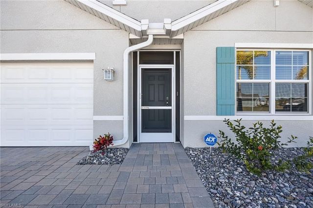 16825 Pink Coral Path, North Fort Myers, FL 33903