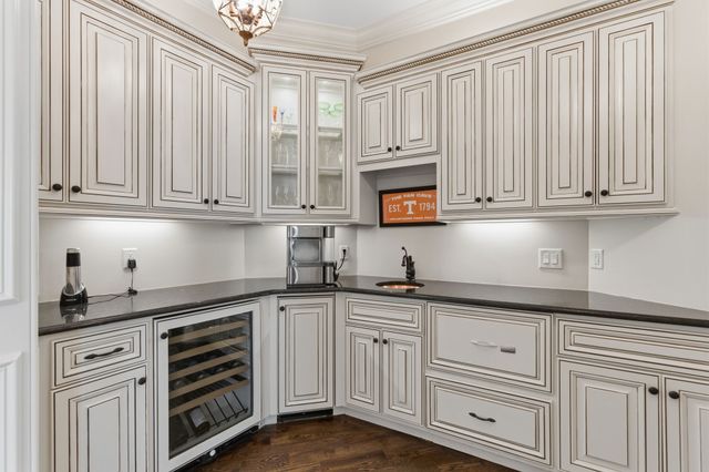 1224 Otter Creek Rd, Nashville, TN 37215