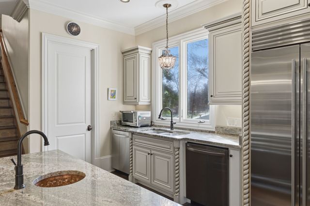 1224 Otter Creek Rd, Nashville, TN 37215