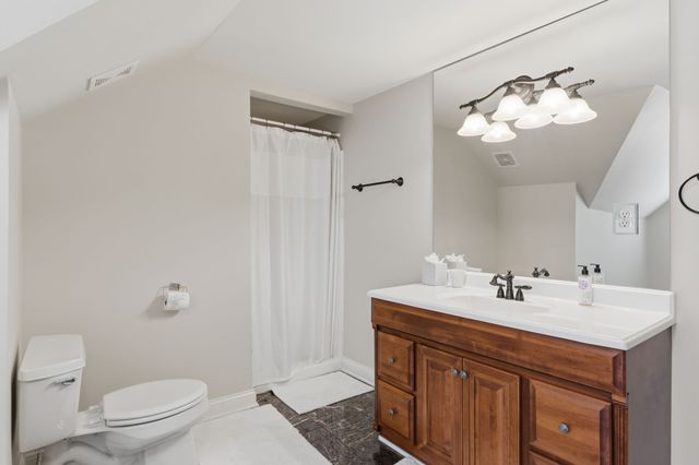 1224 Otter Creek Rd, Nashville, TN 37215