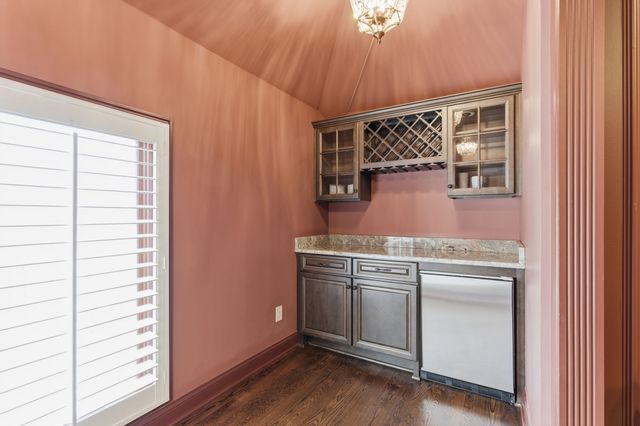 1224 Otter Creek Rd, Nashville, TN 37215