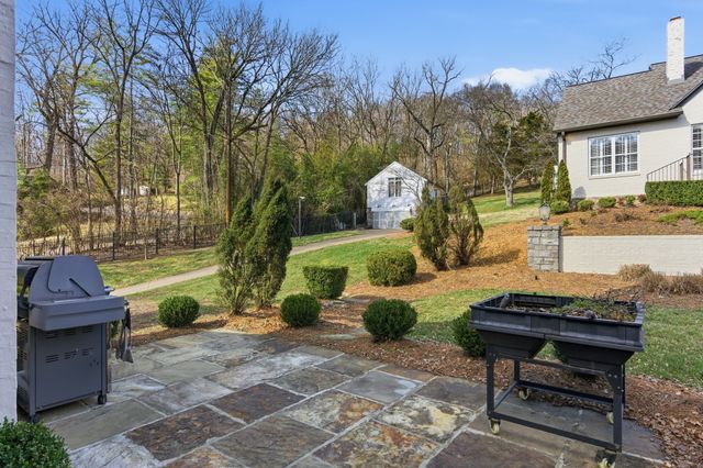 1224 Otter Creek Rd, Nashville, TN 37215