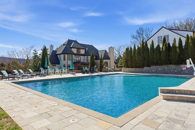 1224 Otter Creek Rd, Nashville, TN 37215