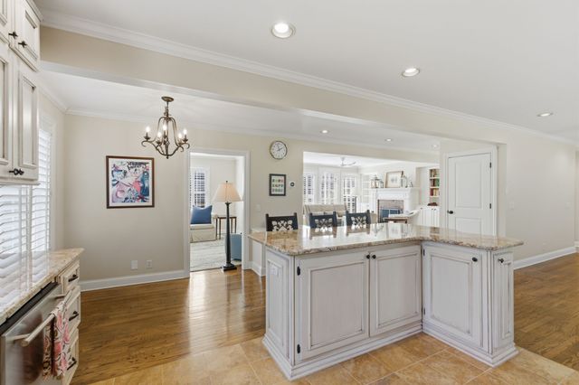 1224 Otter Creek Rd, Nashville, TN 37215