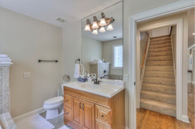 1224 Otter Creek Rd, Nashville, TN 37215