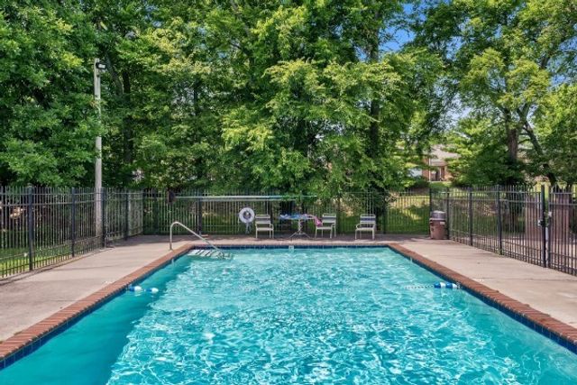 2116 Hobbs Rd Apt J9, Nashville, TN 37215