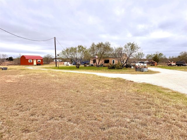 869 State Highway 171, Hubbard, TX 76648