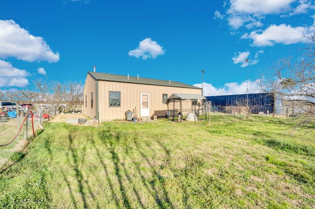 869 State Highway 171, Hubbard, TX 76648