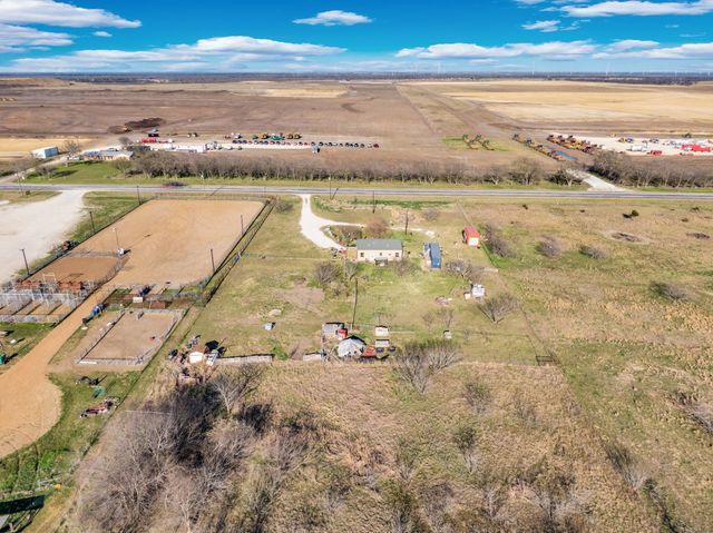 869 State Highway 171, Hubbard, TX 76648