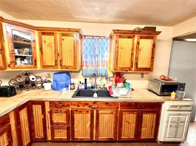 869 State Highway 171, Hubbard, TX 76648