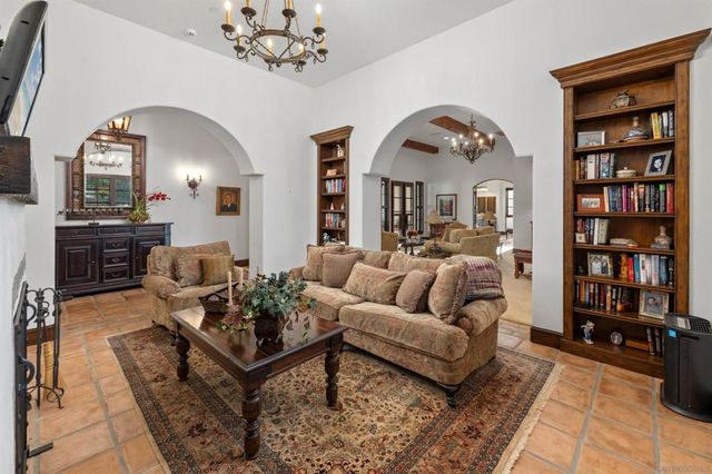 6870 La Valle Plateada, Rancho Santa Fe, CA 92067