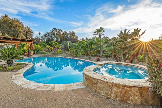 6870 La Valle Plateada, Rancho Santa Fe, CA 92067