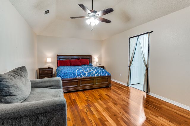 1020 Shady Oak Trail, Mansfield, TX 76063