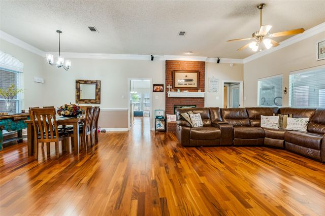 1020 Shady Oak Trail, Mansfield, TX 76063