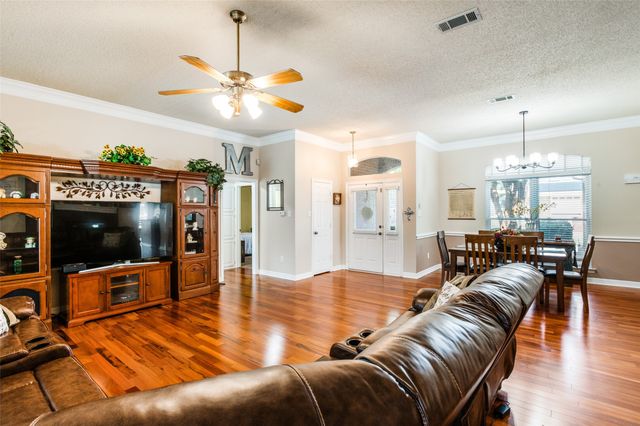 1020 Shady Oak Trail, Mansfield, TX 76063