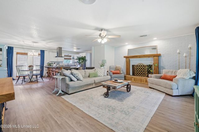 8801 Dixie Street, Ocean Springs, Ocean Springs, MS 39564