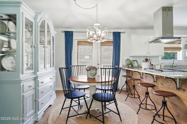 8801 Dixie Street, Ocean Springs, Ocean Springs, MS 39564