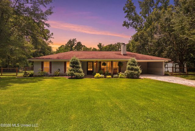 8801 Dixie Street, Ocean Springs, Ocean Springs, MS 39564