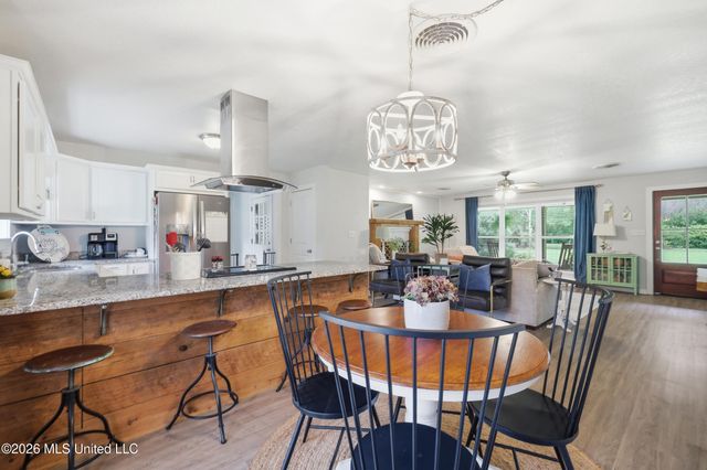 8801 Dixie Street, Ocean Springs, Ocean Springs, MS 39564