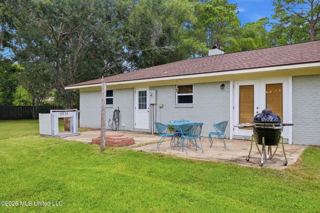 8801 Dixie Street, Ocean Springs, Ocean Springs, MS 39564